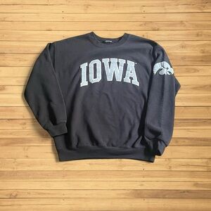 Vintage Iowa Hawkeyes Black Crewneck Sweater Small